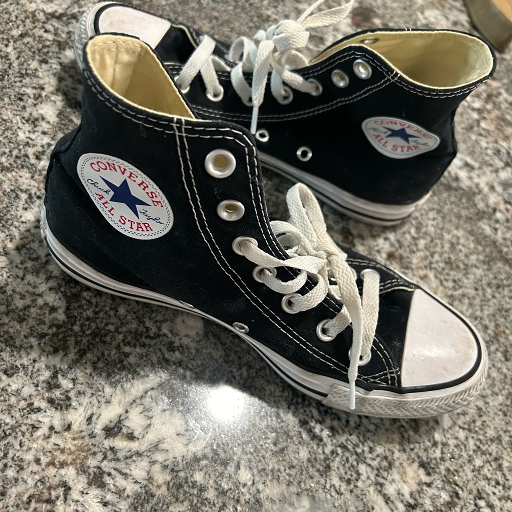 black converse size 7 women’s